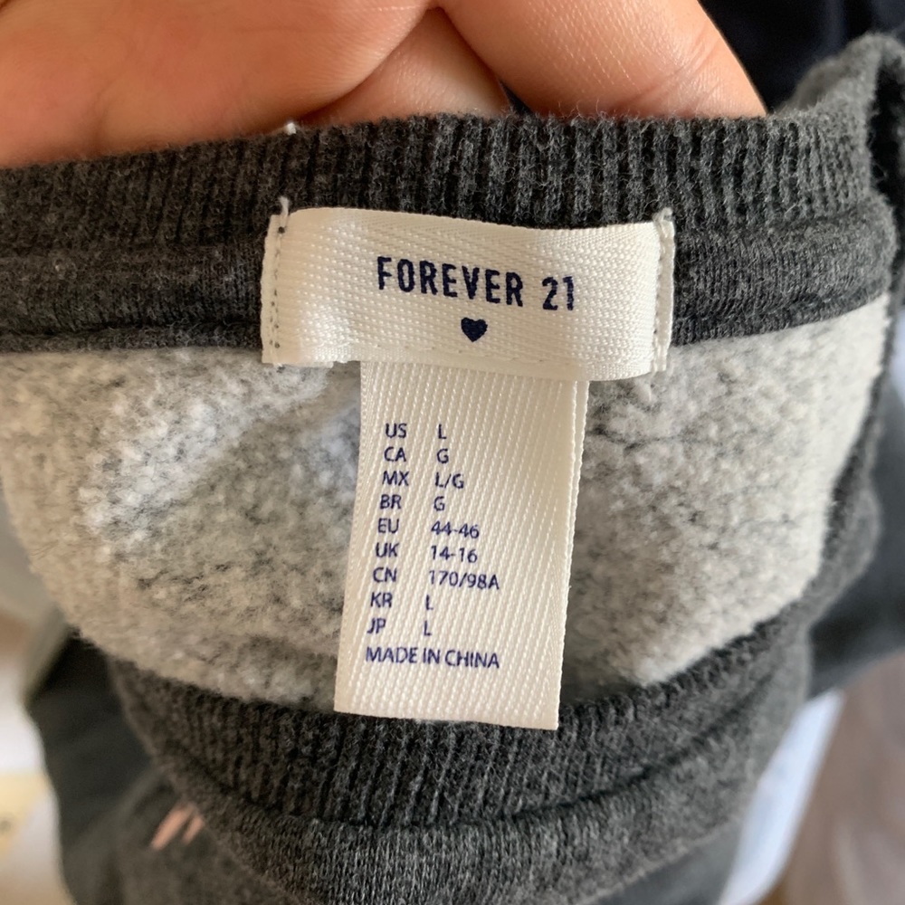 Cropped sweater - Picture 3 of 3